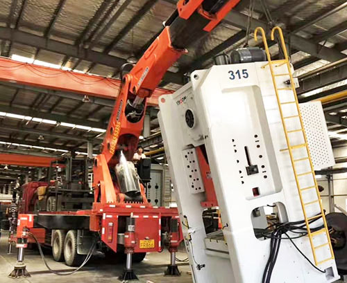 金门县附近随车吊出租，轻松解决运输难题