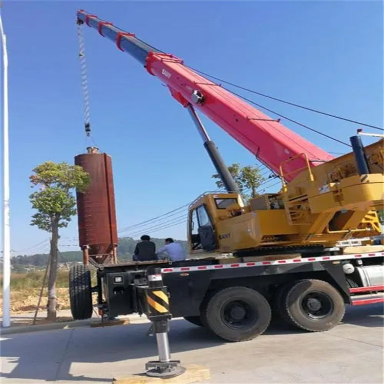 金门县吊车租赁作业时的保养和维护